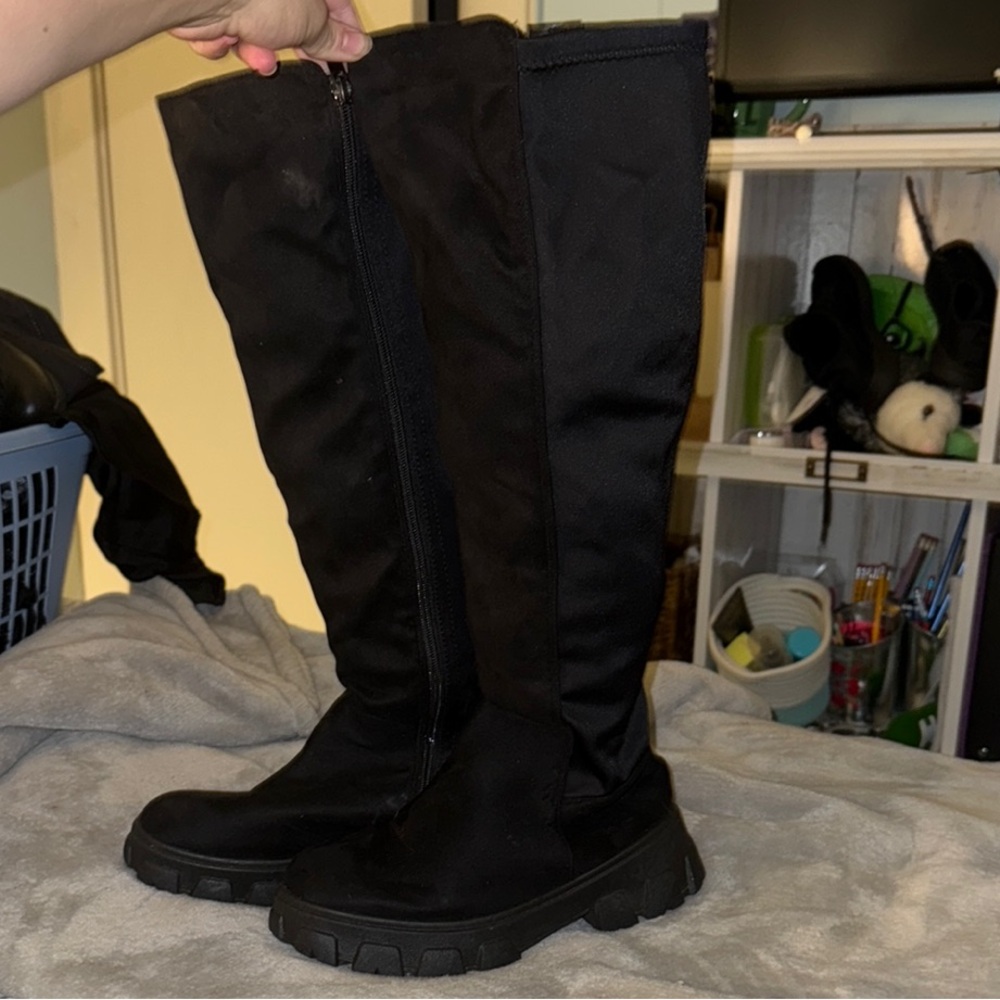 Women's Black Knee-High Boots